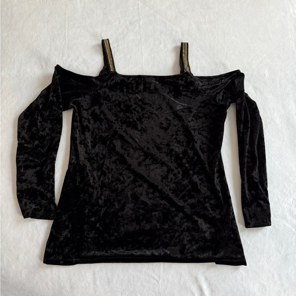 Melissa Paige Black Velvet Cold Shoulder Top - Size L - Picture 4 of 5